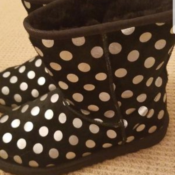 **SOLD** Ugg boots - Picture 8 of 8